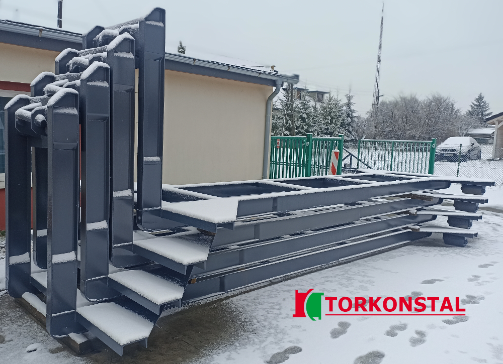 Roller container frames made in accordance with DIN 30722